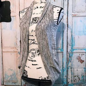 Pretty Good Grey Heathered Sleeveless Cardigan